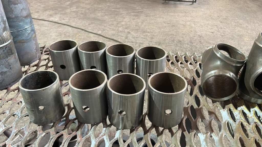 Создание отверстий в деталях